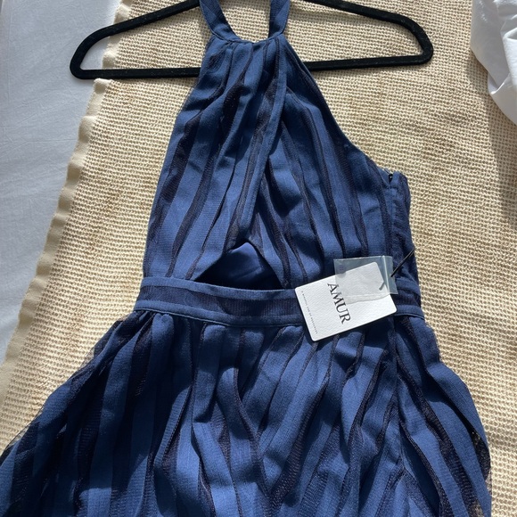 AMUR Leonie Halter Dress - Picture 3 of 4